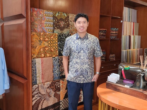 Batik Kontemporer 2025: Inovasi Desain, Tren Global, dan Identitas Budaya Indonesia